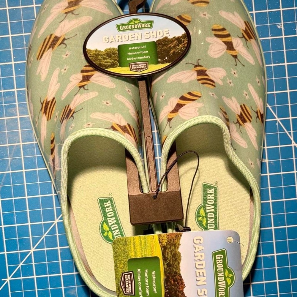 Groundwork bee and leaf garden clogs sz 10
